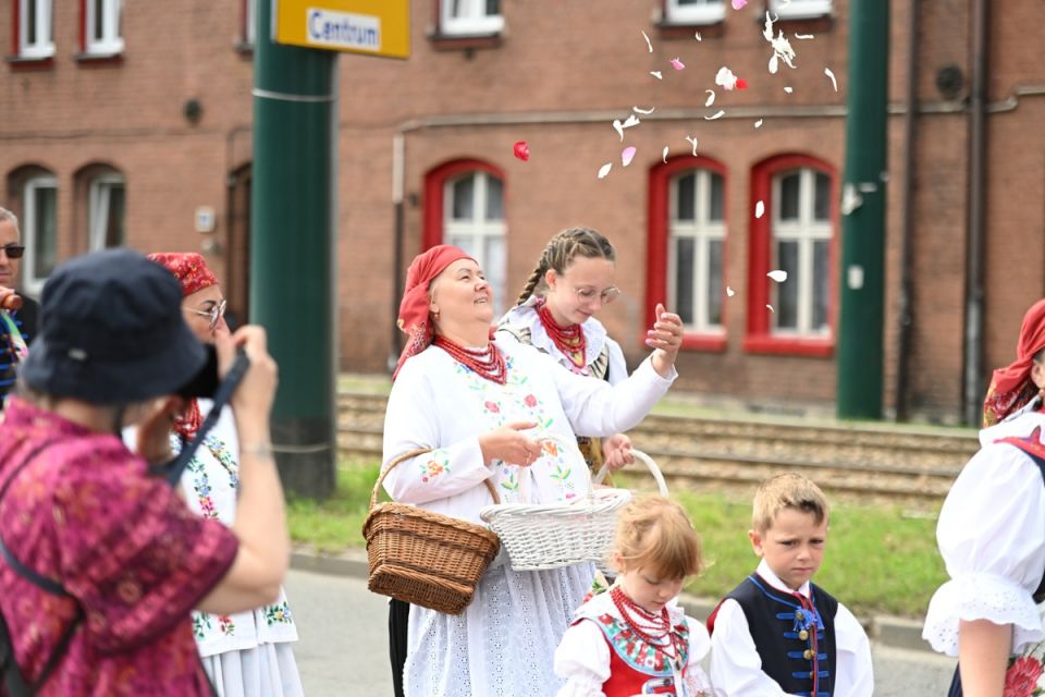 Świętochłowice: Tradycyjna procesja Bożego Ciała przeszła ulicami Lipin [ZDJĘCIA] - galeria