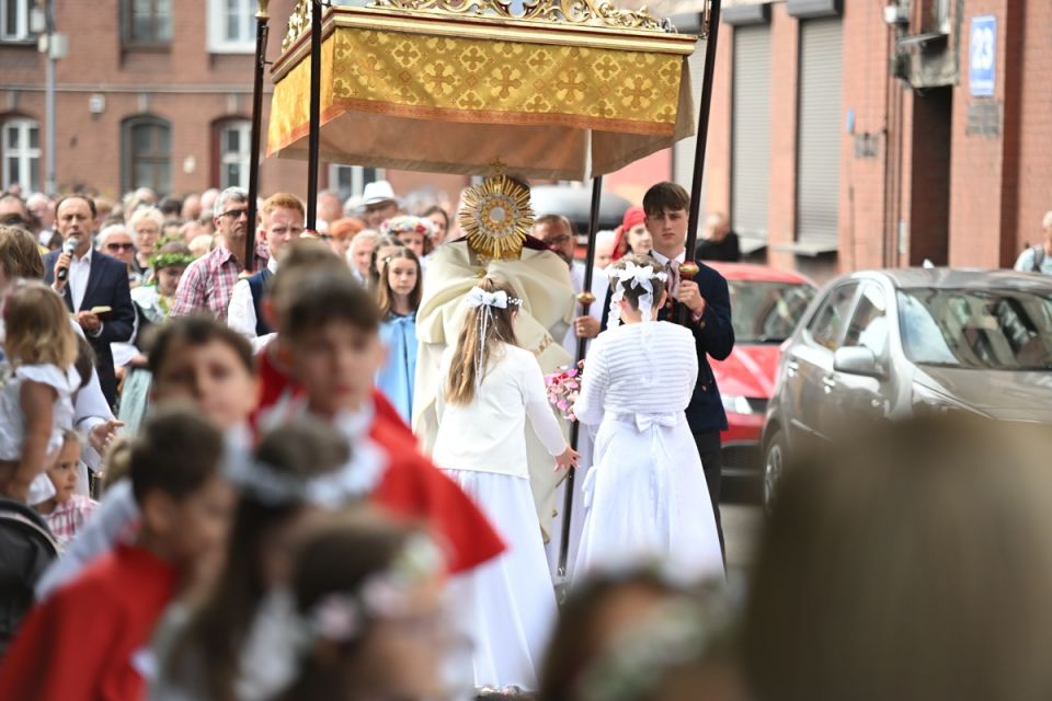 Świętochłowice: Tradycyjna procesja Bożego Ciała przeszła ulicami Lipin [ZDJĘCIA] - galeria