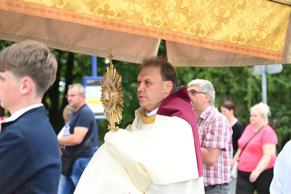 Świętochłowice: Tradycyjna procesja Bożego Ciała przeszła ulicami Lipin [ZDJĘCIA] - galeria
