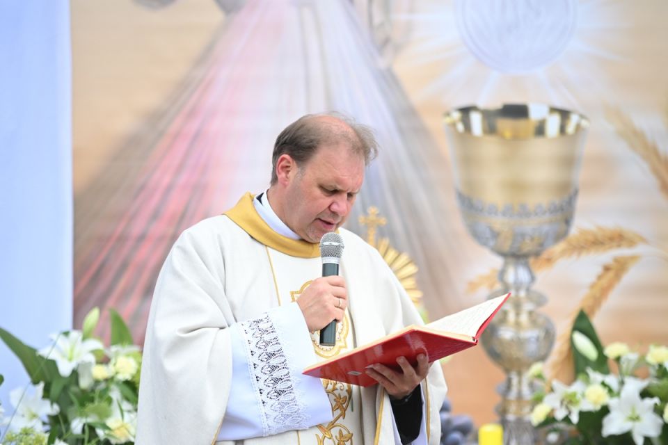 Świętochłowice: Tradycyjna procesja Bożego Ciała przeszła ulicami Lipin [ZDJĘCIA] - galeria