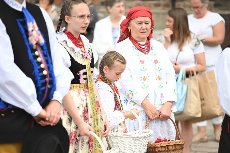 Świętochłowice: Tradycyjna procesja Bożego Ciała przeszła ulicami Lipin [ZDJĘCIA] - galeria