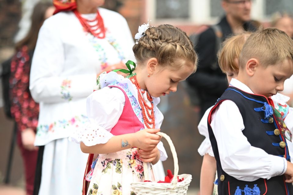 Świętochłowice: Tradycyjna procesja Bożego Ciała przeszła ulicami Lipin [ZDJĘCIA] - galeria