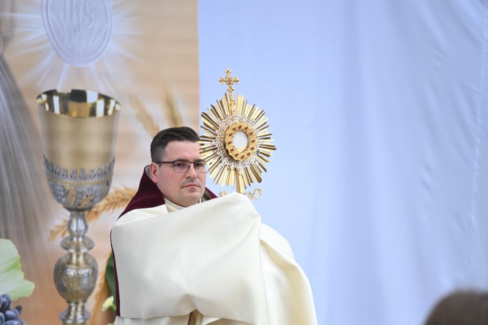 Świętochłowice: Tradycyjna procesja Bożego Ciała przeszła ulicami Lipin [ZDJĘCIA] - galeria