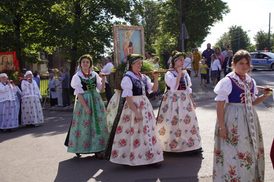 Świętochłowice: Tradycyjna procesja Bożego Ciała przeszła ulicami Lipin [ZDJĘCIA] - galeria