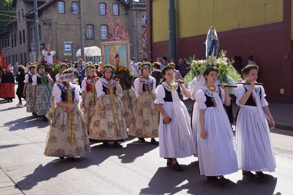 Świętochłowice: Tradycyjna procesja Bożego Ciała przeszła ulicami Lipin [ZDJĘCIA] - galeria