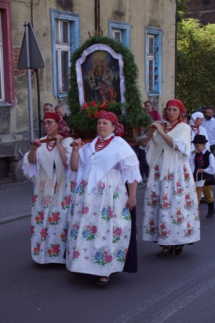 Świętochłowice: Tradycyjna procesja Bożego Ciała przeszła ulicami Lipin [ZDJĘCIA] - galeria