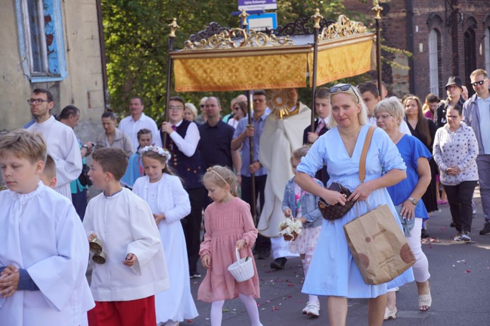 Świętochłowice: Tradycyjna procesja Bożego Ciała przeszła ulicami Lipin [ZDJĘCIA] - galeria