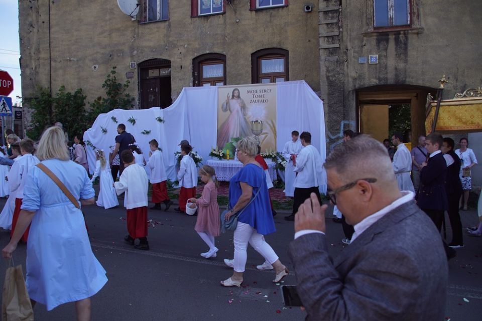 Świętochłowice: Tradycyjna procesja Bożego Ciała przeszła ulicami Lipin [ZDJĘCIA] - galeria