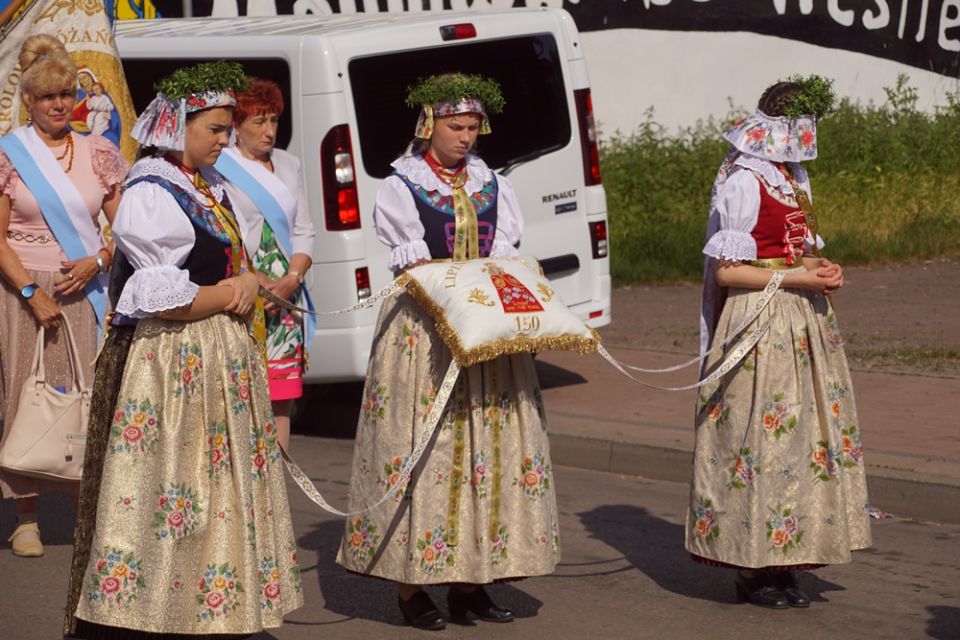 Świętochłowice: Tradycyjna procesja Bożego Ciała przeszła ulicami Lipin [ZDJĘCIA] - galeria
