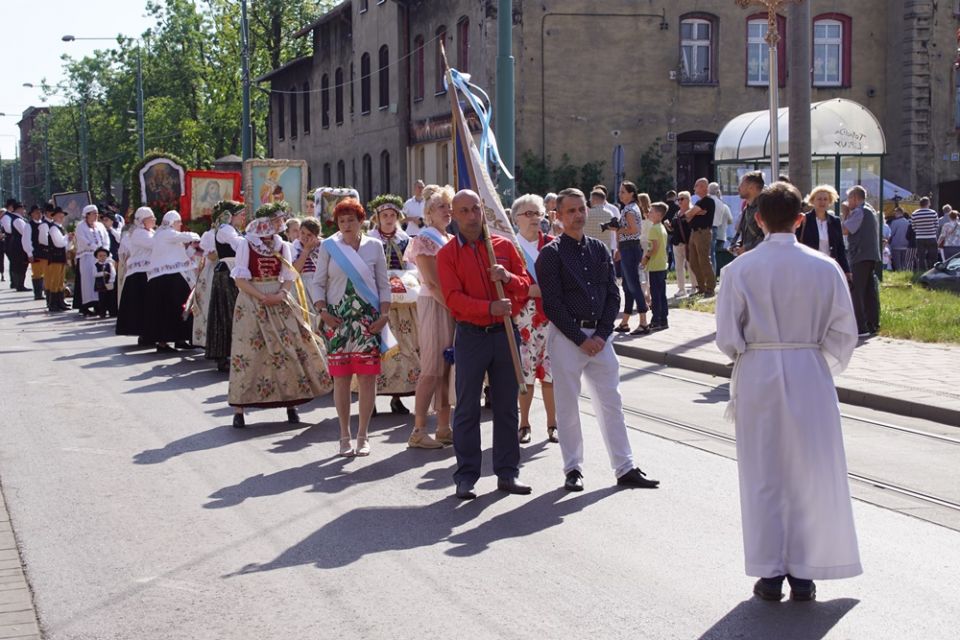 Świętochłowice: Tradycyjna procesja Bożego Ciała przeszła ulicami Lipin [ZDJĘCIA] - galeria
