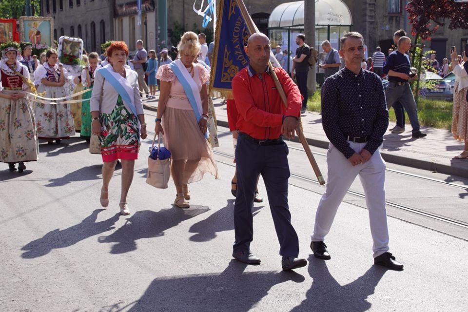 Świętochłowice: Tradycyjna procesja Bożego Ciała przeszła ulicami Lipin [ZDJĘCIA] - galeria