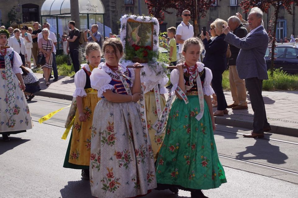 Świętochłowice: Tradycyjna procesja Bożego Ciała przeszła ulicami Lipin [ZDJĘCIA] - galeria