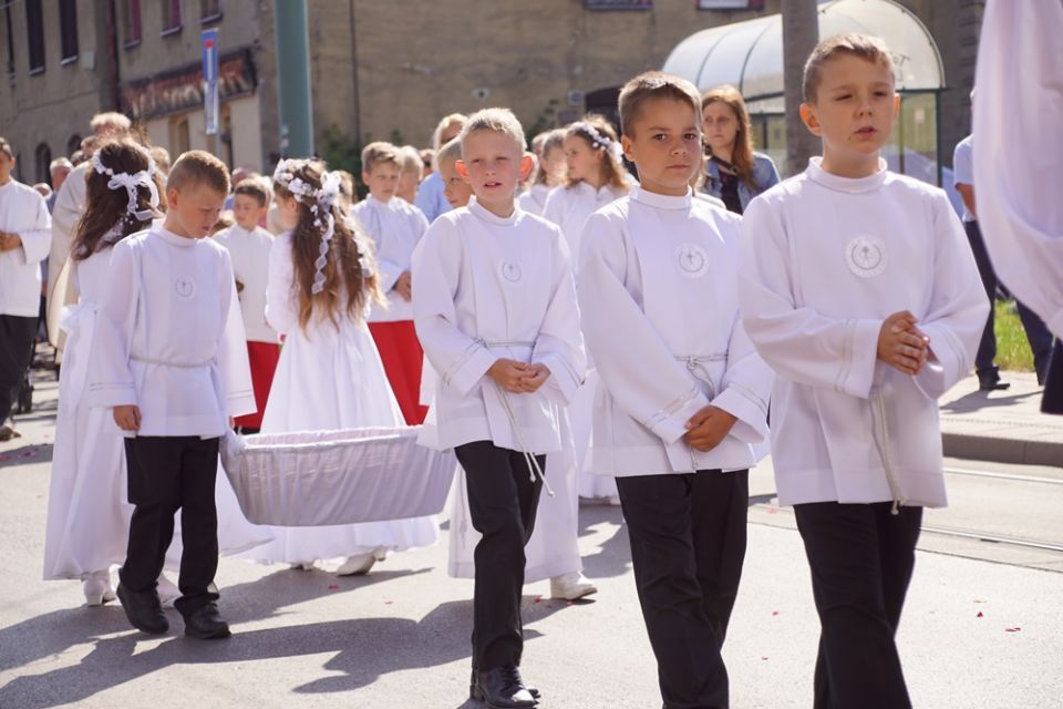 Świętochłowice: Tradycyjna procesja Bożego Ciała przeszła ulicami Lipin [ZDJĘCIA] - galeria