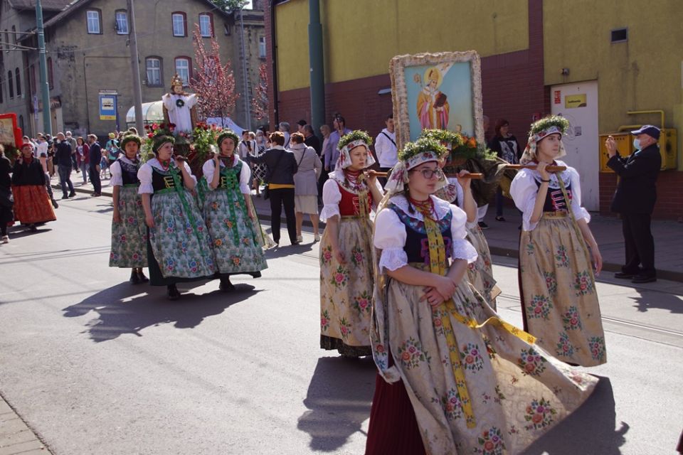 Świętochłowice: Tradycyjna procesja Bożego Ciała przeszła ulicami Lipin [ZDJĘCIA] - galeria