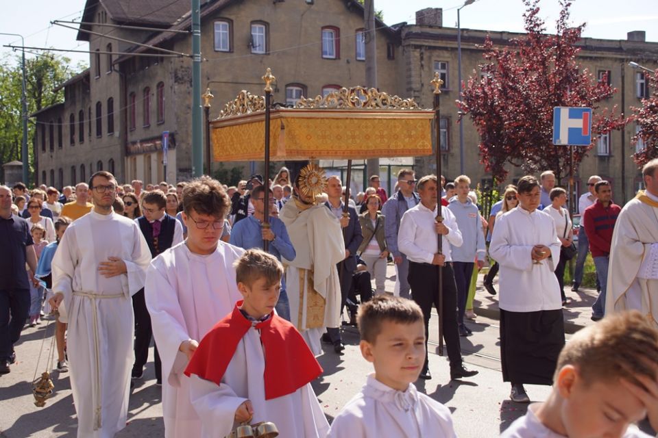 Świętochłowice: Tradycyjna procesja Bożego Ciała przeszła ulicami Lipin [ZDJĘCIA] - galeria