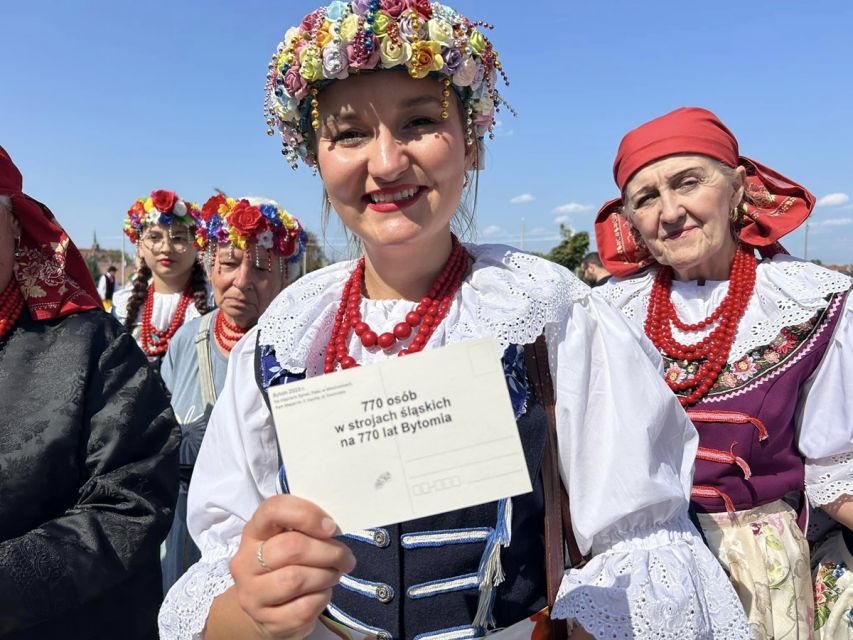 Bytomianie próbowali pobić rekord Polski w liczbie osób w stroju śląskim - galeria