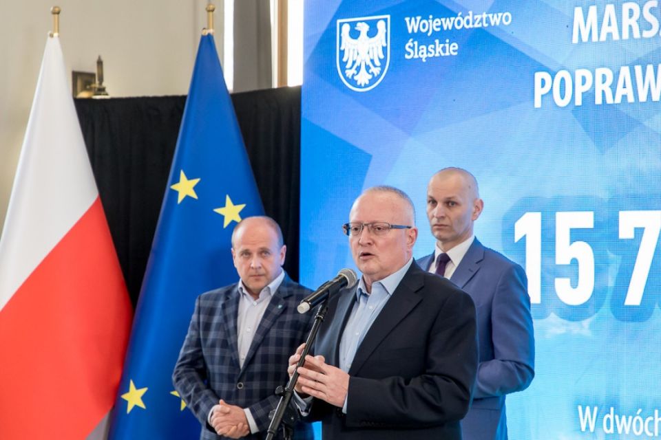 II edycja Marszałkowskiego Programu Poprawy Jakości Powietrza. Wręczono czeki na projekty - galeria