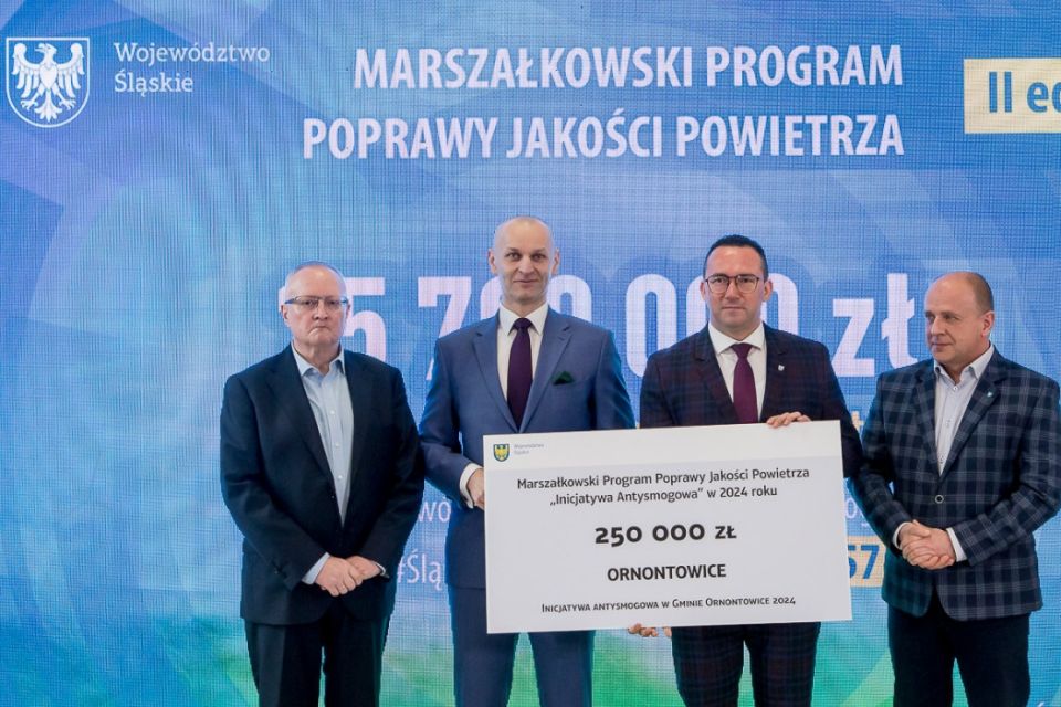 II edycja Marszałkowskiego Programu Poprawy Jakości Powietrza. Wręczono czeki na projekty - galeria