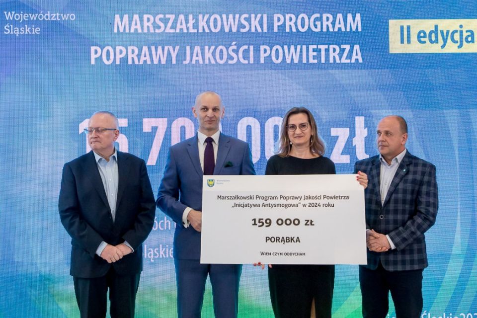 II edycja Marszałkowskiego Programu Poprawy Jakości Powietrza. Wręczono czeki na projekty - galeria