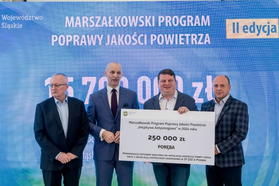 II edycja Marszałkowskiego Programu Poprawy Jakości Powietrza. Wręczono czeki na projekty - galeria