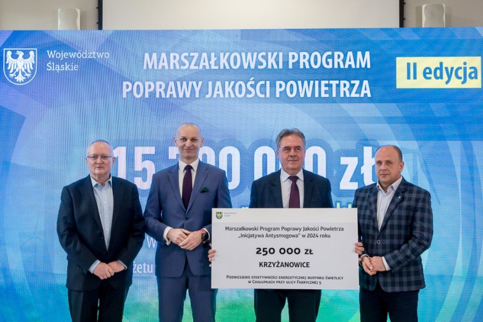 II edycja Marszałkowskiego Programu Poprawy Jakości Powietrza. Wręczono czeki na projekty - galeria