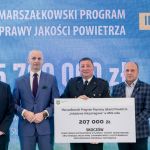 II edycja Marszałkowskiego Programu Poprawy Jakości Powietrza. Wręczono czeki na projekty - galeria