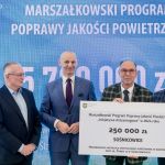 II edycja Marszałkowskiego Programu Poprawy Jakości Powietrza. Wręczono czeki na projekty - galeria