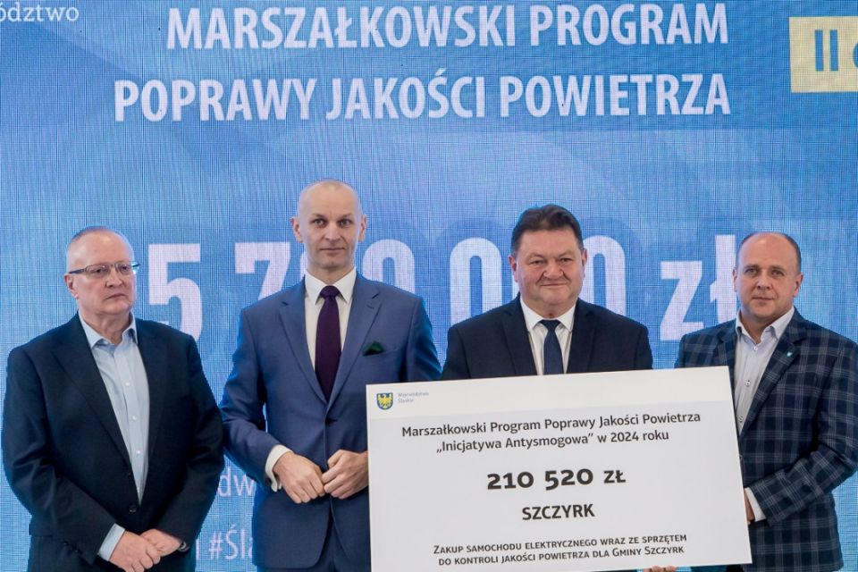 II edycja Marszałkowskiego Programu Poprawy Jakości Powietrza. Wręczono czeki na projekty - galeria