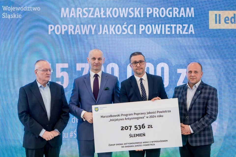 II edycja Marszałkowskiego Programu Poprawy Jakości Powietrza. Wręczono czeki na projekty - galeria