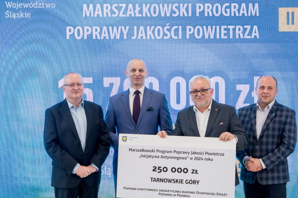 II edycja Marszałkowskiego Programu Poprawy Jakości Powietrza. Wręczono czeki na projekty - galeria