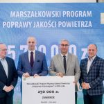 II edycja Marszałkowskiego Programu Poprawy Jakości Powietrza. Wręczono czeki na projekty - galeria