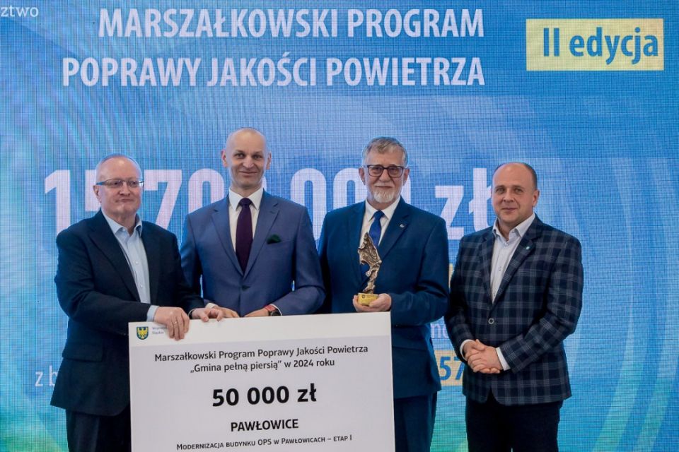 II edycja Marszałkowskiego Programu Poprawy Jakości Powietrza. Wręczono czeki na projekty - galeria