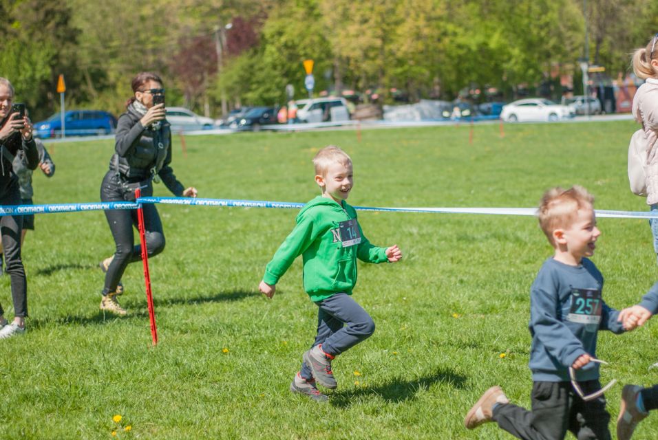 Festiwal Biegowy im. W. Korfantego - niedzielny bieg dla dzieci [FOTORELACJA] - galeria