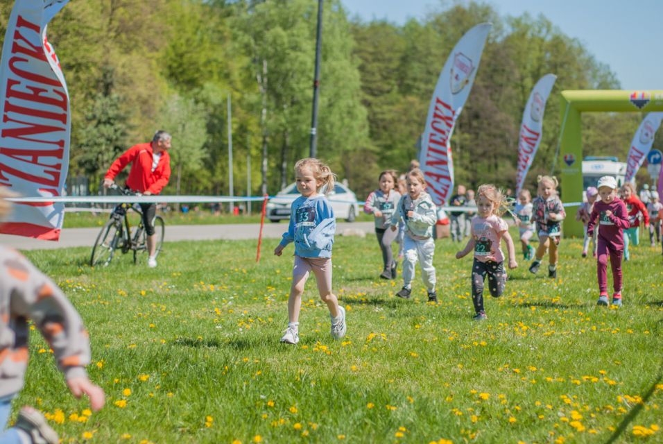 Festiwal Biegowy im. W. Korfantego - niedzielny bieg dla dzieci [FOTORELACJA] - galeria