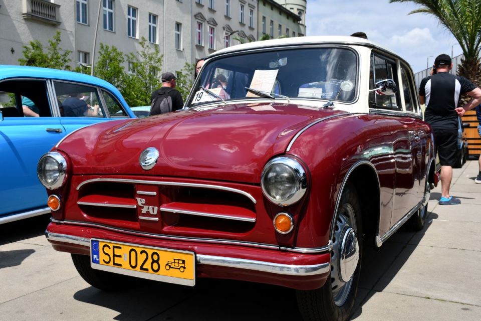 Święto motoryzacji w centrum Chorzowa — na rynku odbył się III Chorzowski Klasyk! - galeria