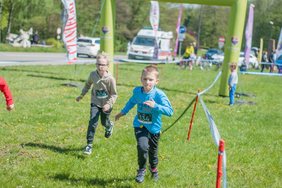 Festiwal Biegowy im. W. Korfantego - niedzielny bieg dla dzieci [FOTORELACJA] - galeria