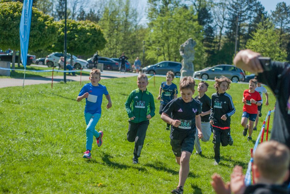 Festiwal Biegowy im. W. Korfantego - niedzielny bieg dla dzieci [FOTORELACJA] - galeria