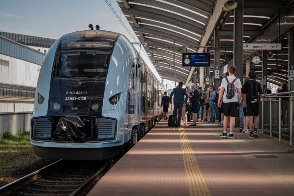 Koleje Śląskie ujednolicają taryfę - galeria