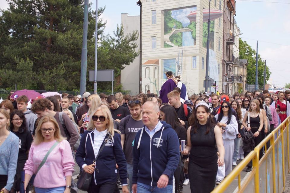 Studenci przejęli klucze do miasta! Ulicami Katowic przeszedł Wielki Korowód Studencki! - galeria