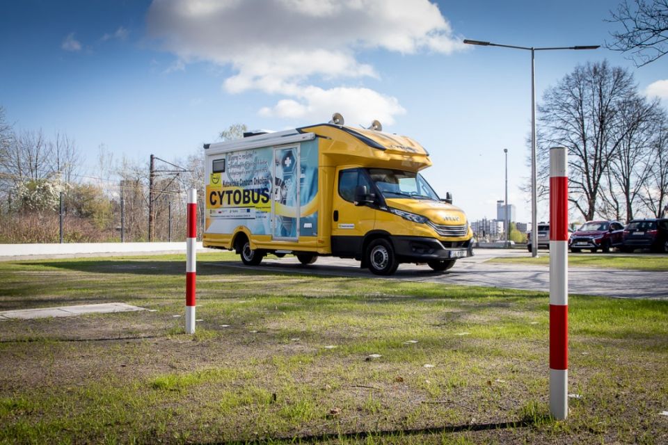 Przy Katowickim Centrum Onkologii powstał EKO-Parking - galeria