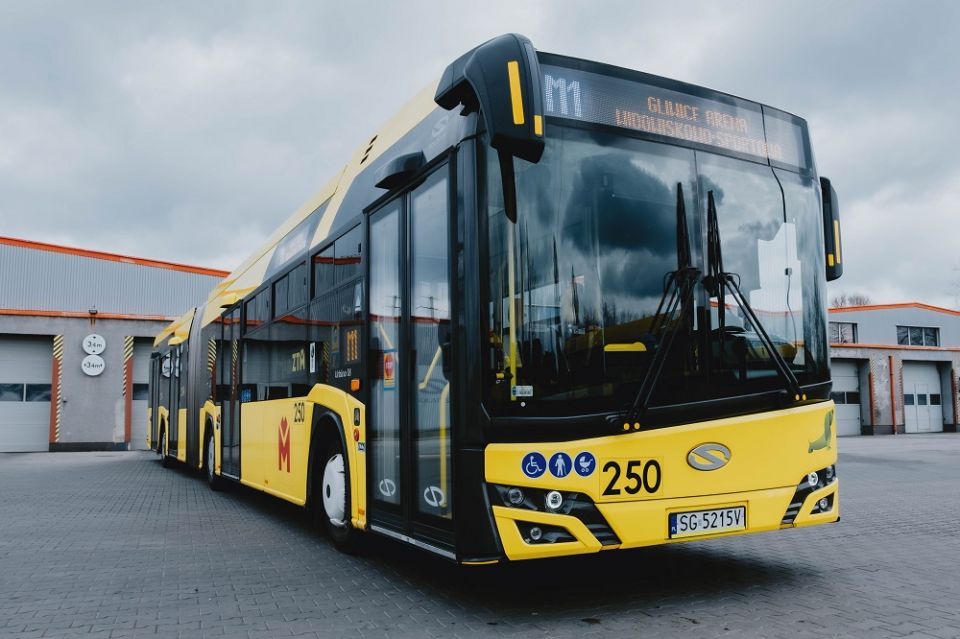 Autobusy metropolitalne startują już 8 maja. Najpierw sześć linii, a do końca roku kolejne 25 - galeria