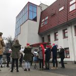 Wyjątkowy koncert kolęd pod szpitalem w Chorzowie! - galeria