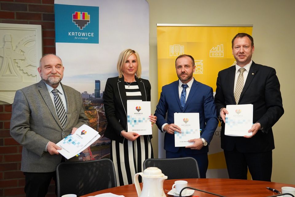 Katowice podpisały umowę na 6 drogowych inwestycji o wartości 148 mln zł - galeria