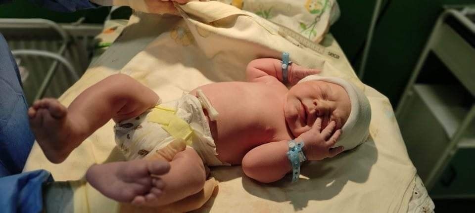 Pierwsze dziecko urodzone w 2022 roku pochodzi z Mikołowa? Leoś przyszedł na świat 1 stycznia o godzinie 0.01! - galeria