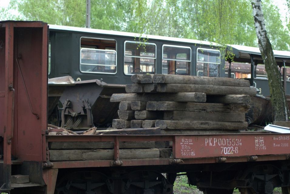 Wyjątkowa podróż z Bytomia do Tarnowskich Gór: Parowóz Ryś wyruszył w trasę, a wraz z nim ruszył sezon na wąskotorówkę - galeria