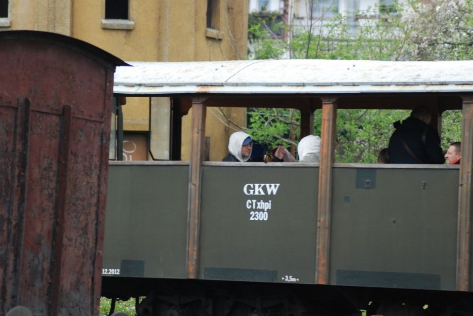 Wyjątkowa podróż z Bytomia do Tarnowskich Gór: Parowóz Ryś wyruszył w trasę, a wraz z nim ruszył sezon na wąskotorówkę - galeria