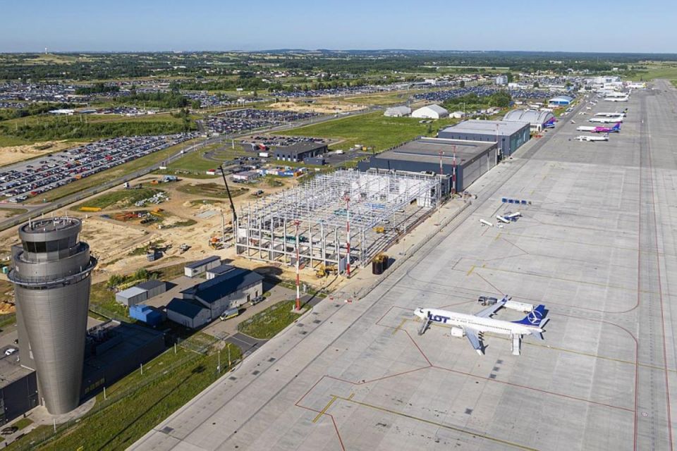 Lotnisko w Pyrzowicach – rekordy i inwestycje - galeria