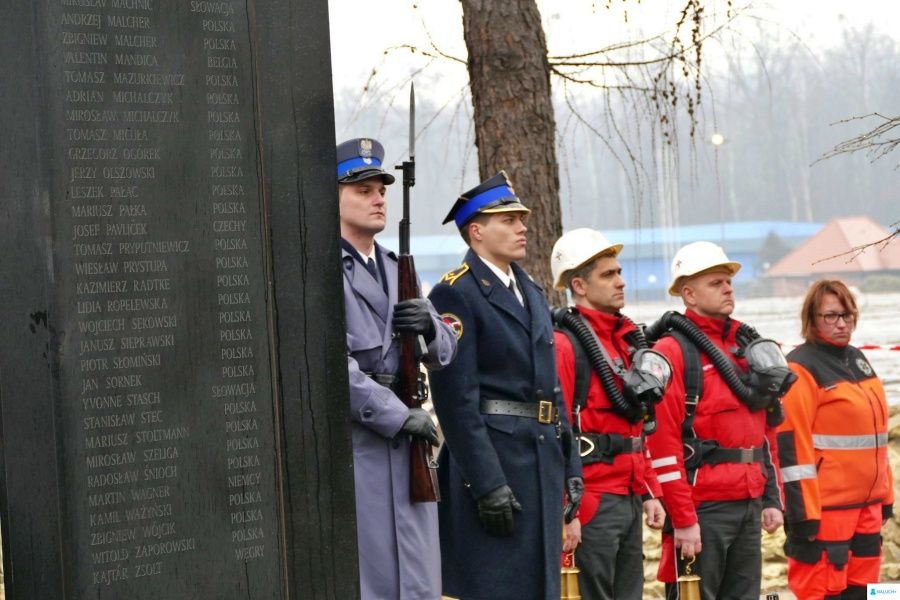 14 lat temu zawaliła się hala Międzynarodowych Targów Katowickich - galeria