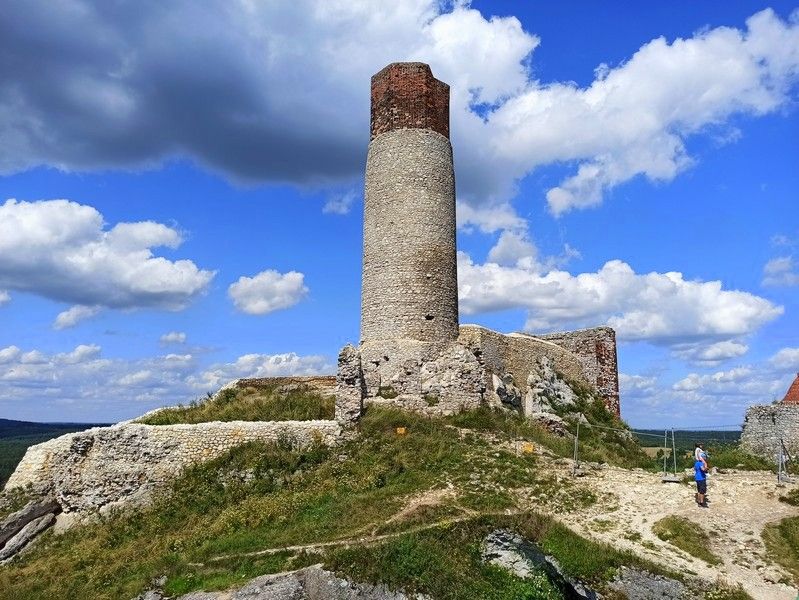 Olsztyn - obowiązkowy przystanek na Szlaku Orlich Gniazd - galeria