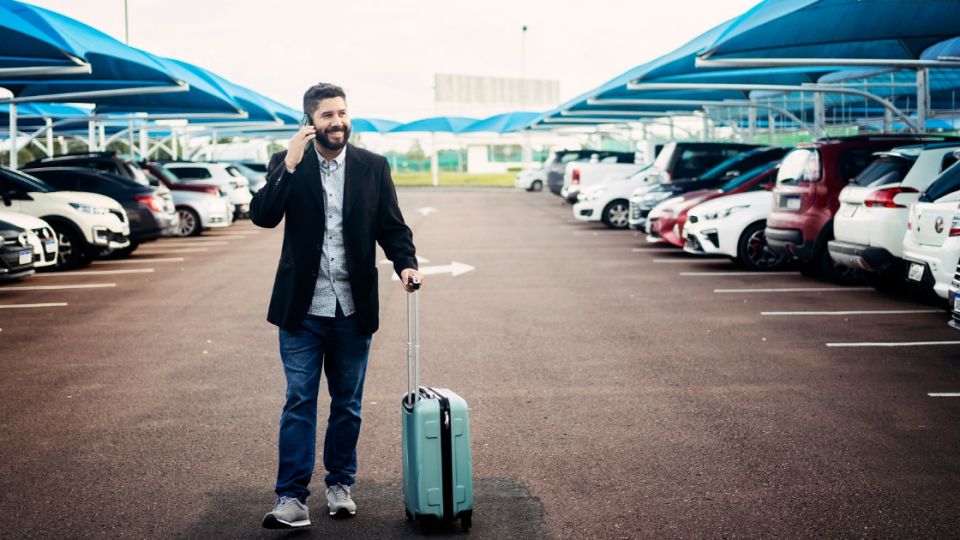 Parking przy lotnisku: ekonomiczne rozwiązania dla podróżnych - galeria